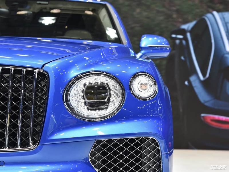 2024款宾利添越4.0V8性能强大 图文详解