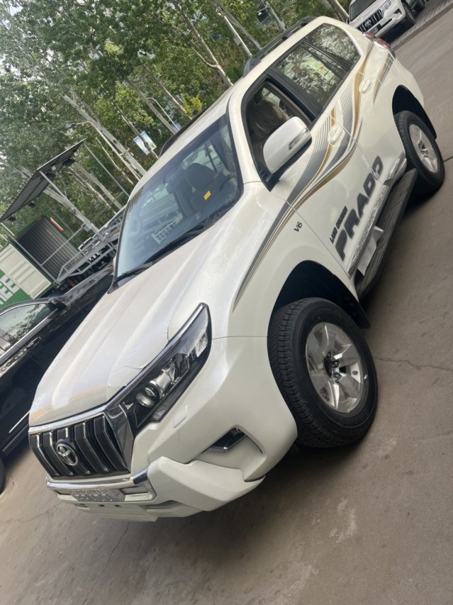 成都平行进口丰田霸道2800团购价格50万起 售全国