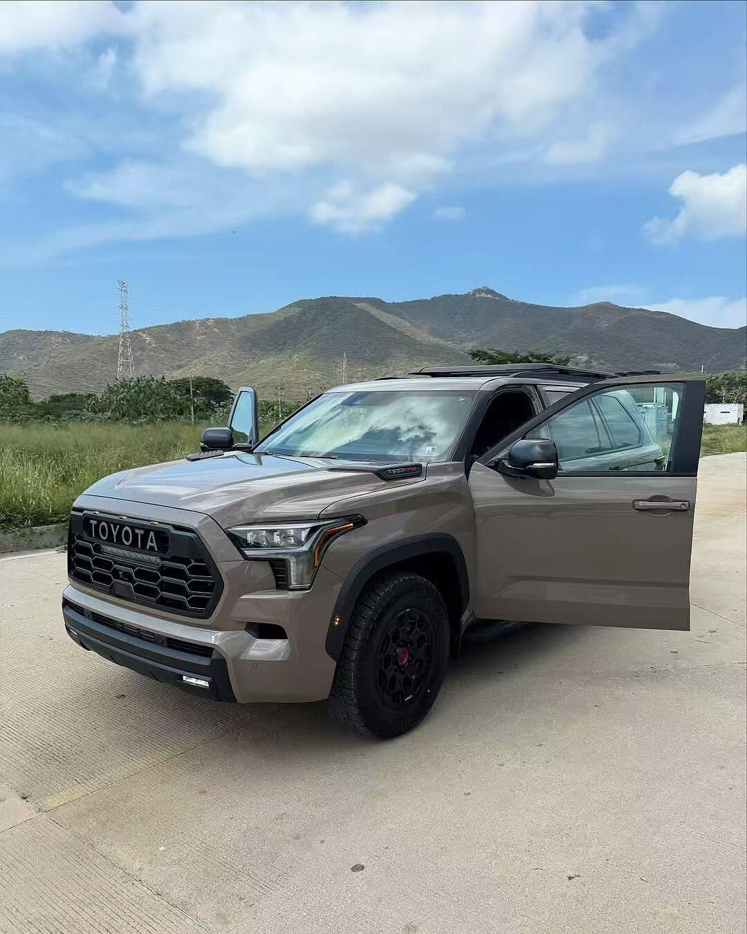 满级配置全系2024款美规丰田红杉3.5T混动