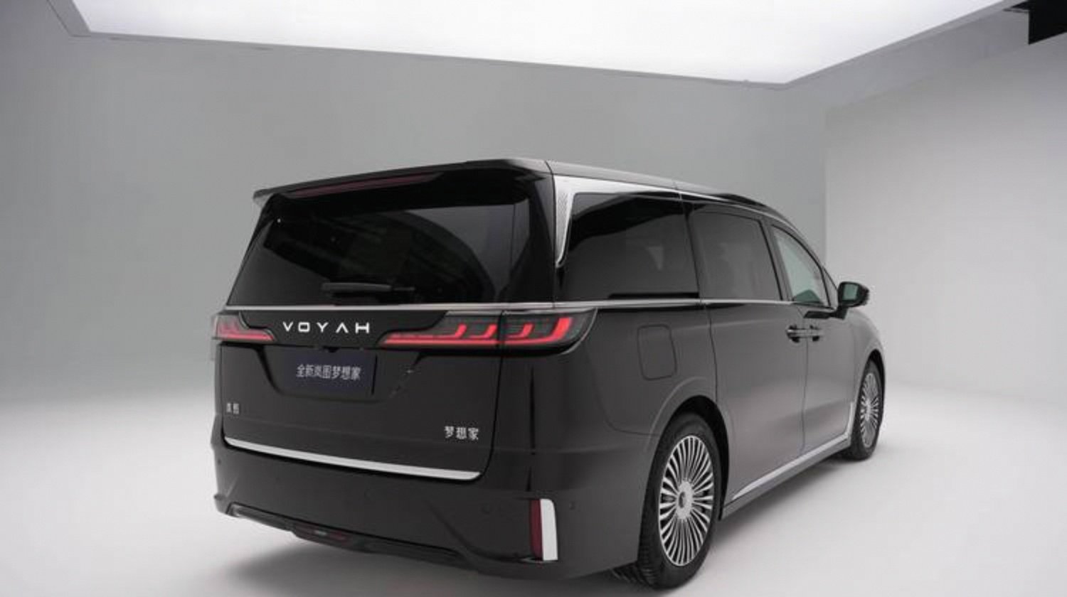 岚图2026年四款新车规划曝光 全覆盖主流品类搭载L3级智驾